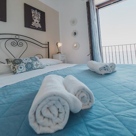 Tra La Rocca E Il Mare Di Cefalu Luaran gambar