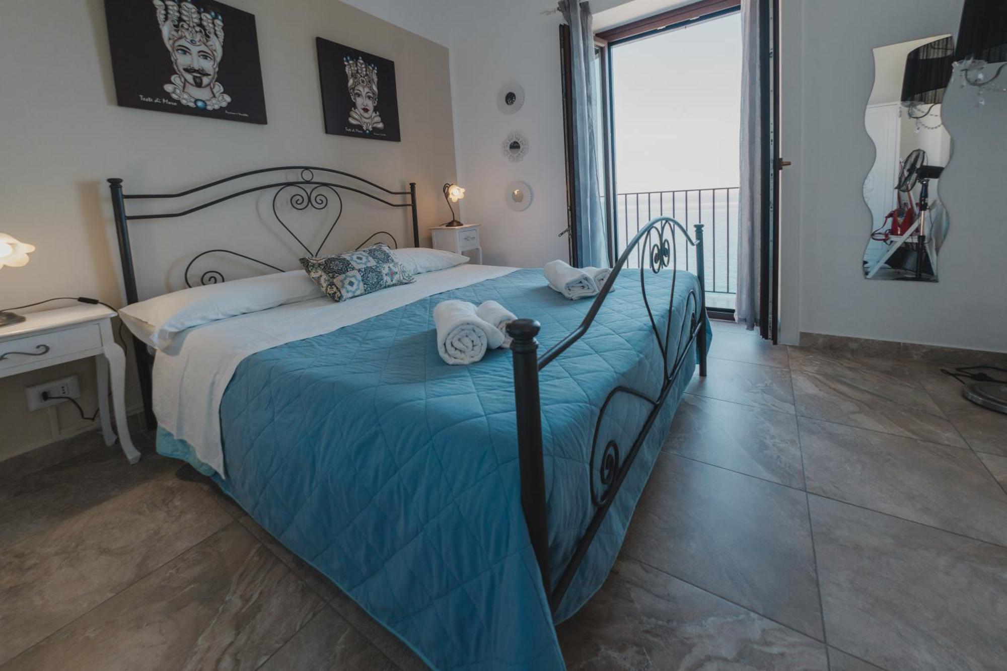 Tra La Rocca E Il Mare Di Cefalu Luaran gambar